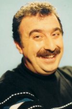 Mustafa Turan; Rize, Türkiye doğumlu Türk oyuncu