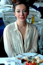 Müfide İnselel; Eskişehir, Türkiye doğumlu Türk oyuncu