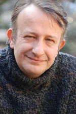 Necip Naşit Özcan; İstanbul, Türkiye doğumlu Türk oyuncu