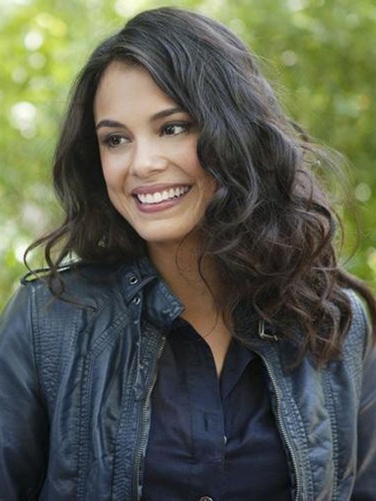Nathalie Kelley; Lima, Peru doğumlu Perulu oyuncu, idari yapımcı