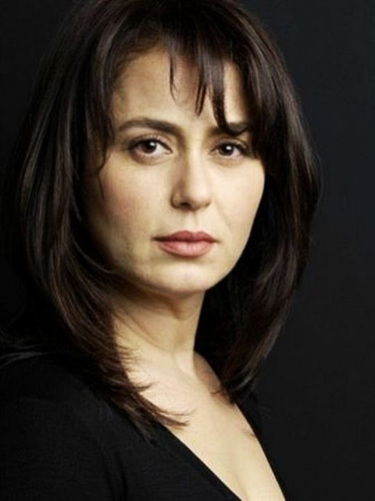 Nazan Kesal; Köprübaşı, Manisa, Türkiye doğumlu Türk oyuncu