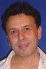 Necati Bilgiç; Bursa, Türkiye doğumlu Türk oyuncu