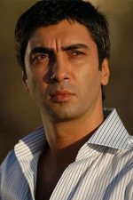 Necati Şasmaz; Harput, Elazığ, Türkiye doğumlu Türk oyuncu, yapımcı, senaryoya katkı, senarist