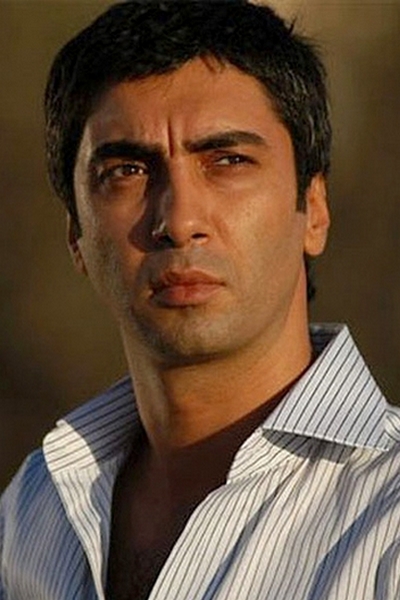 Necati Şasmaz; Harput, Elazığ, Türkiye doğumlu Türk oyuncu, yapımcı, senaryoya katkı, senarist