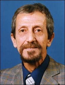 Necdet Yakın; Bulgaristan doğumlu Türk oyuncu