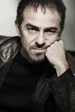 Nezih Ünen; Bursa, Türkiye doğumlu Türk yapımcı, yönetmen, besteci