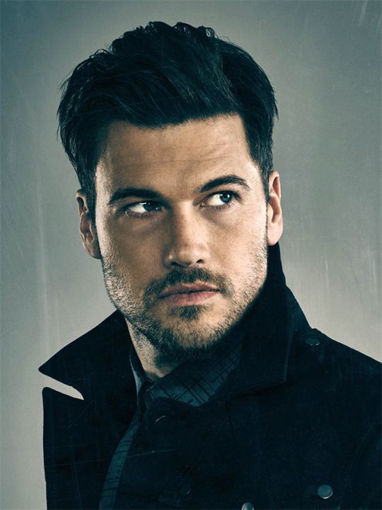 Nick Zano; Nutley, New Jersey, ABD doğumlu Amerikalı oyuncu, yapımcı