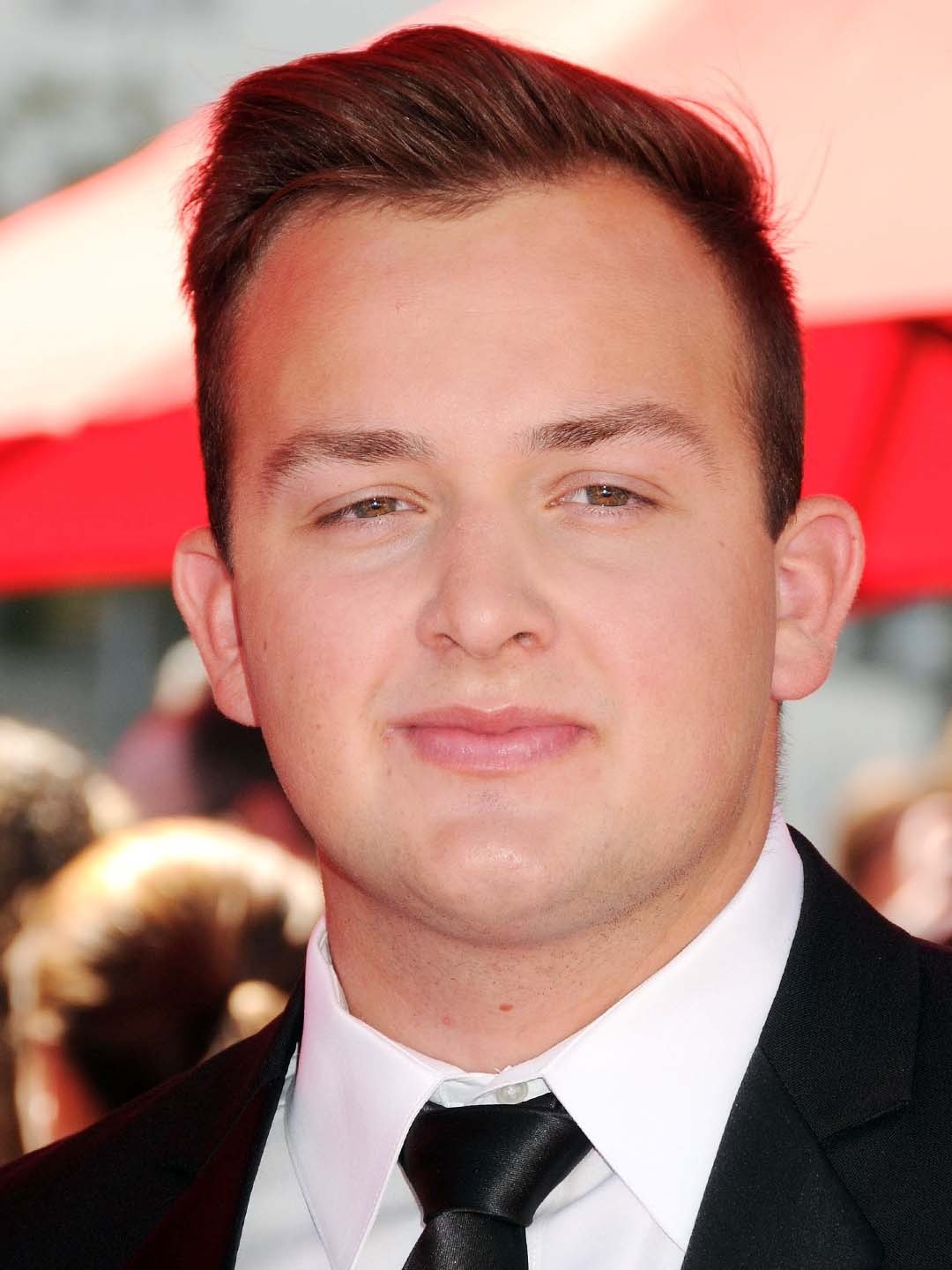 Noah Munck; Mission Viejo, Orange, Kaliforniya, ABD doğumlu Amerikalı oyuncu