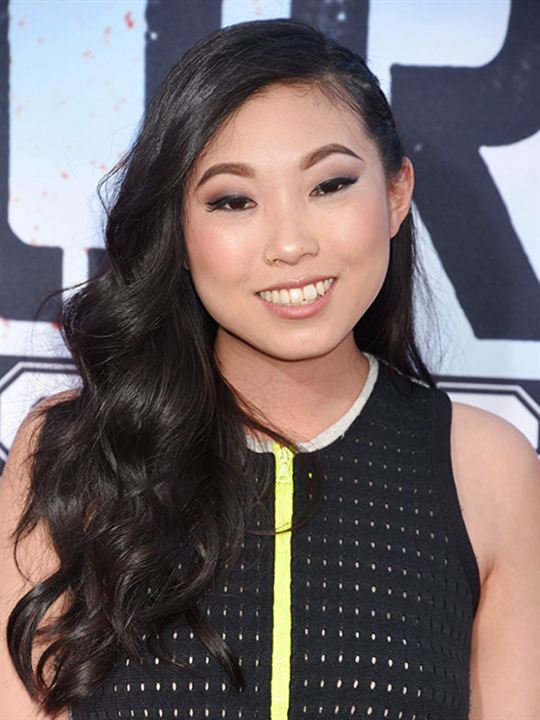 Awkwafina; Stony Brook, New York, ABD doğumlu Nora Lum olarak da bilinen Amerikalı rapçi oyuncu, yapımcı