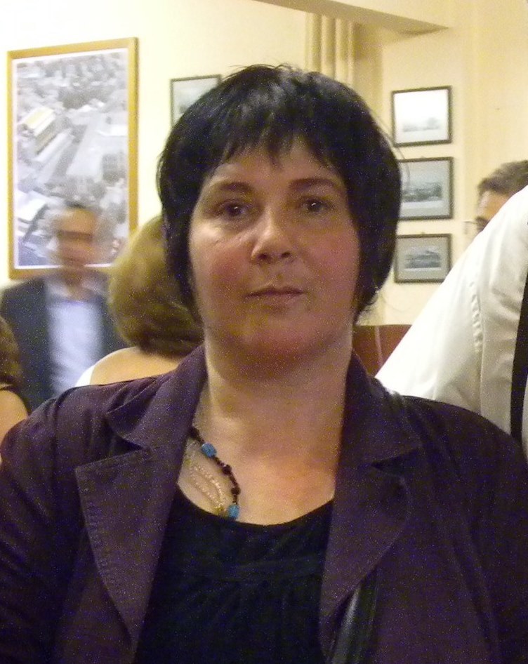 Nur Akalın; Akhisar, Manisa, Türkiye doğumlu Türk yönetmen, senarist, yazar