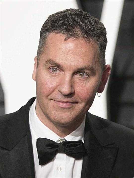 Ol Parker; Londra,İngiltere doğumlu İngiliz  senarist, yönetmen, yapımcı