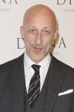 Oliver Hirschbiegel; Hamburg, Almanya doğumlu Alman yönetmen, idari yapımcı, oyuncu