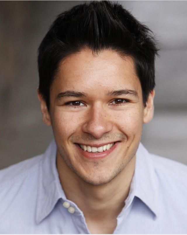 Oliver James; Ottershaw,Surrey,İngiltere doğumlu Oliver James Hutson olarak da bilinen İngilizşarkıcıoyuncu