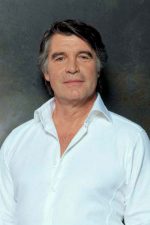 Oliver Tobias; Zürih, İsviçre doğumlu Oliver Tobias Freitag olarak da bilinen İsviçreli oyuncu,yönetmen