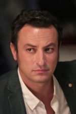 Onur Saylak; Ankara, Türkiye doğumlu Türk oyuncu, yönetmen, senarist