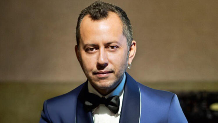 Ozan Çolakoğlu; Adana, Türkiye doğumlu Türk besteci, müzisyen, müzik yapımcısı