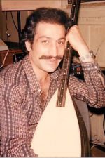 Özer Şenay; Manisa, Türkiye doğumlu Türk besteci, müzisyen