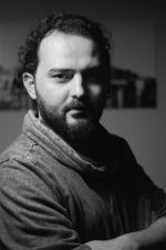 Özgür Bakar; İstanbul, Türkiye doğumlu Türk senarist, yönetmen, yapımcı