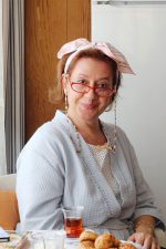 Özlem Çakar; Ankara, Türkiye doğumlu Türk oyuncu, kostüm tasarımcısı