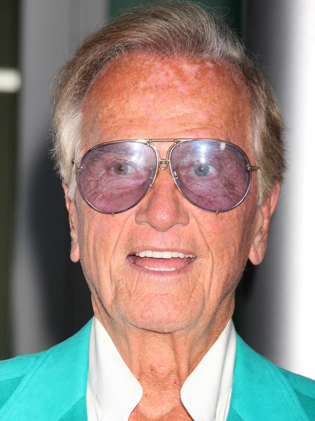 Pat Boone; Jacksonville, Florida, ABD doğumlu Charles-Eugène Boone olarak da bilinen Amerikalı komedyen oyuncu, seslendirme sanatçısı