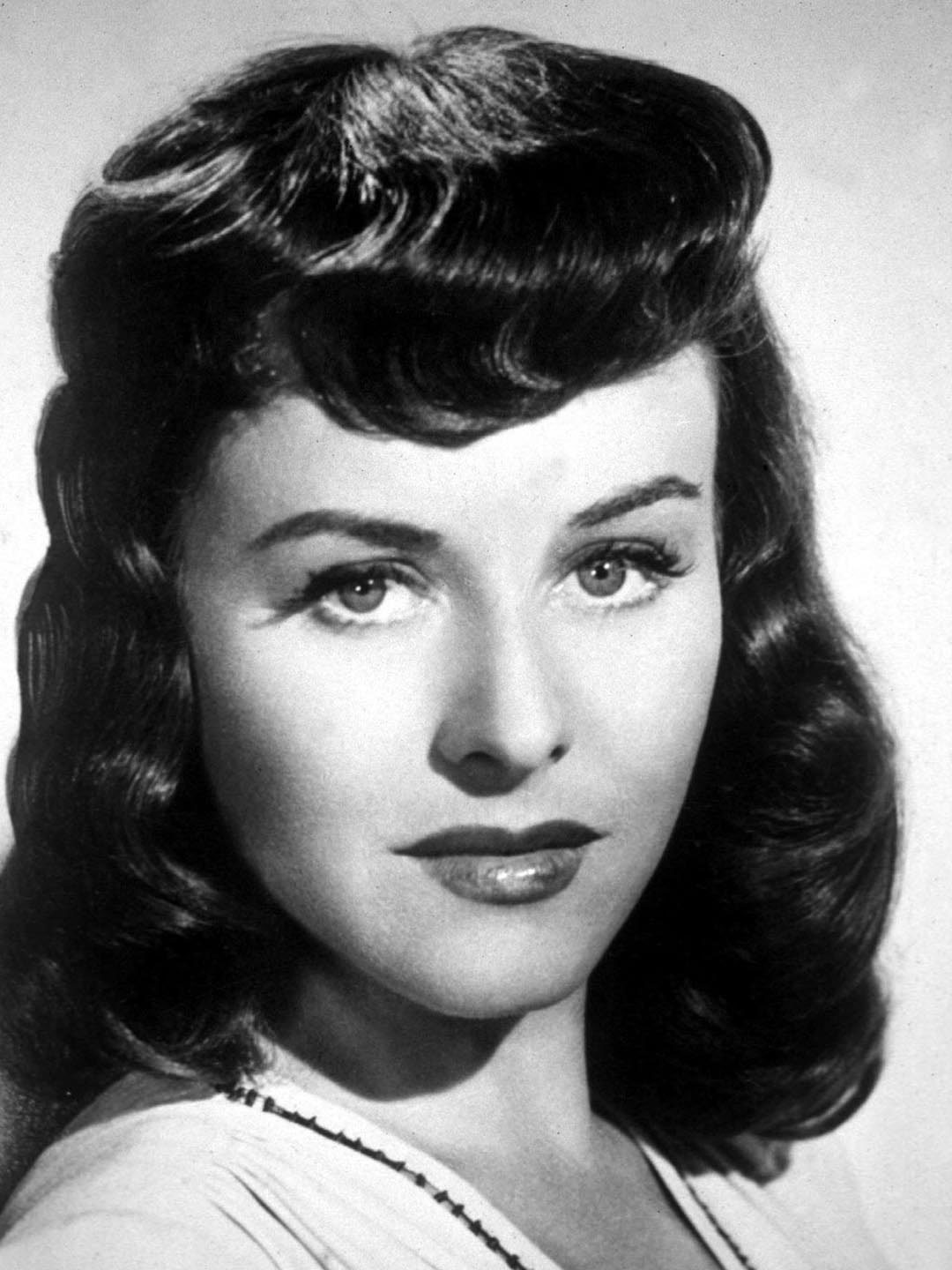 Paulette Goddard; Whitestone, Queens, New York City, New York, ABD doğumlu Amerikalı oyuncu