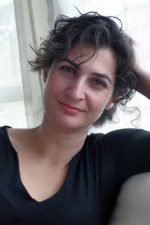 Pelin Esmer; İstanbul, Türkiye doğumlu Türk yönetmen, görüntü yönetmeni, kurgucu, senarist, yapımcı