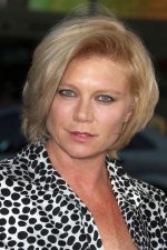 Peta Wilson; Sidney, Yeni Güney Galler, Avustralya doğumlu Avustralyalı oyuncu