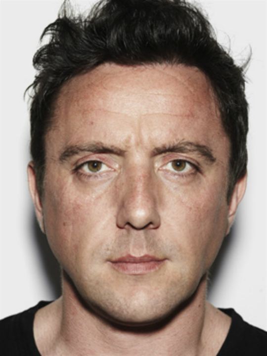Peter Serafinowicz; Liverpool,Merseyside,İngiltere doğumlu Peter Szymon Serafinowicz olarak da bilinen İngilizkomedyenoyuncu, senarist, yönetmen