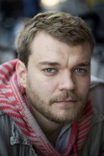 Pilou Asbæk; Johan Philip Pilou Asbæk,Johan Philip Asbæk olarak da bilinen Danimarkalı  oyuncu