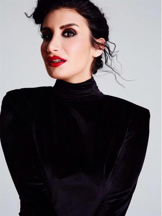 İrem Derici; İstanbul, Türkiye doğumlu Türk oyuncu