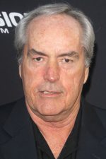 Powers Boothe; Snyder, Teksas, ABD doğumlu Powers Allen Boothe olarak da bilinen Amerikalı oyuncu, seslendirme sanatçısı