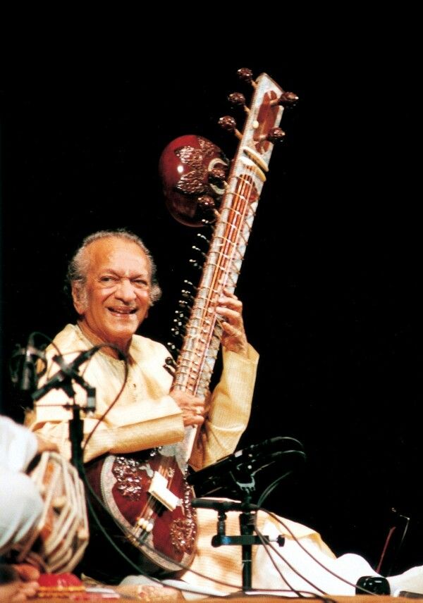 Ravi Shankar; Varanasi, Uttar Pradeş, Hindistan doğumlu Hintsitarist besteci