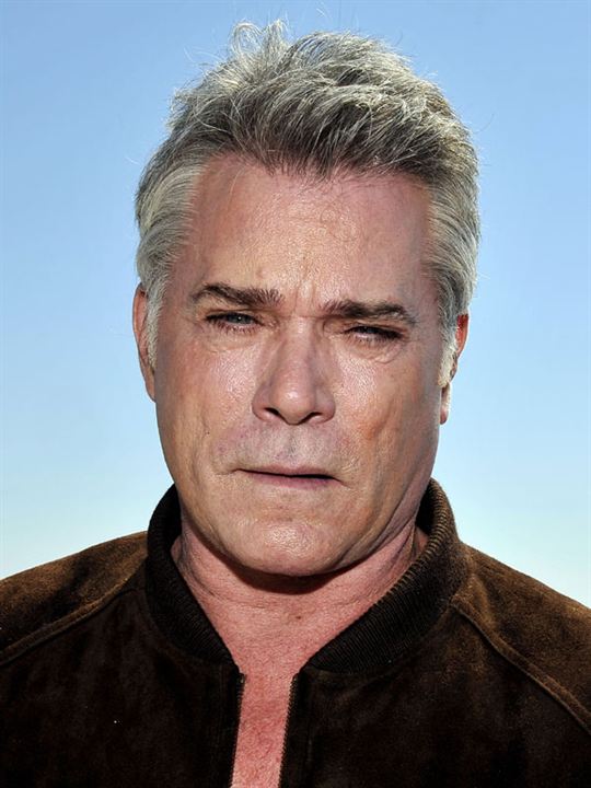 Ray Liotta; Newark, New Jersey, ABD doğumlu Raymond Allen Liotta olarak da bilinen Amerikalı oyuncu, idari yapımcı, uygulayıcı yapımcı, seslendirme sanatçısı