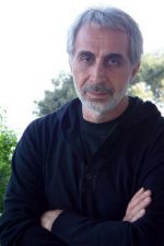 Rıza Akın; Adana, Türkiye doğumlu Türk oyuncu