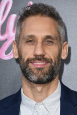 Rob Simonsen; St. Louis, Missouri, ABD doğumlu Amerikalı film müziği besteci