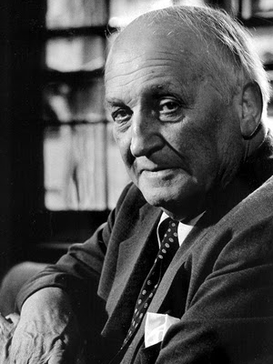 Robert J. Flaherty; Robert Joseph Flaherty, Robert Flaherty, Robert Joseph Flaherty olarak da bilinen Amerikalı senarist, yapımcı, yönetmen