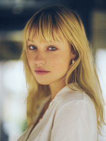 Rose-Marie Perreault; Québec,Kanada doğumlu Kanadalı  oyuncu