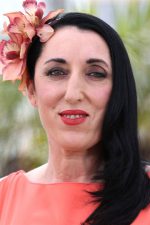Rossy de Palma; Palma de Mayorka, Mayorka, Balear Adaları, İspanya doğumlu Rosa Elena García Echave, Rosy Von Donna olarak da bilinen İspanyol oyuncu