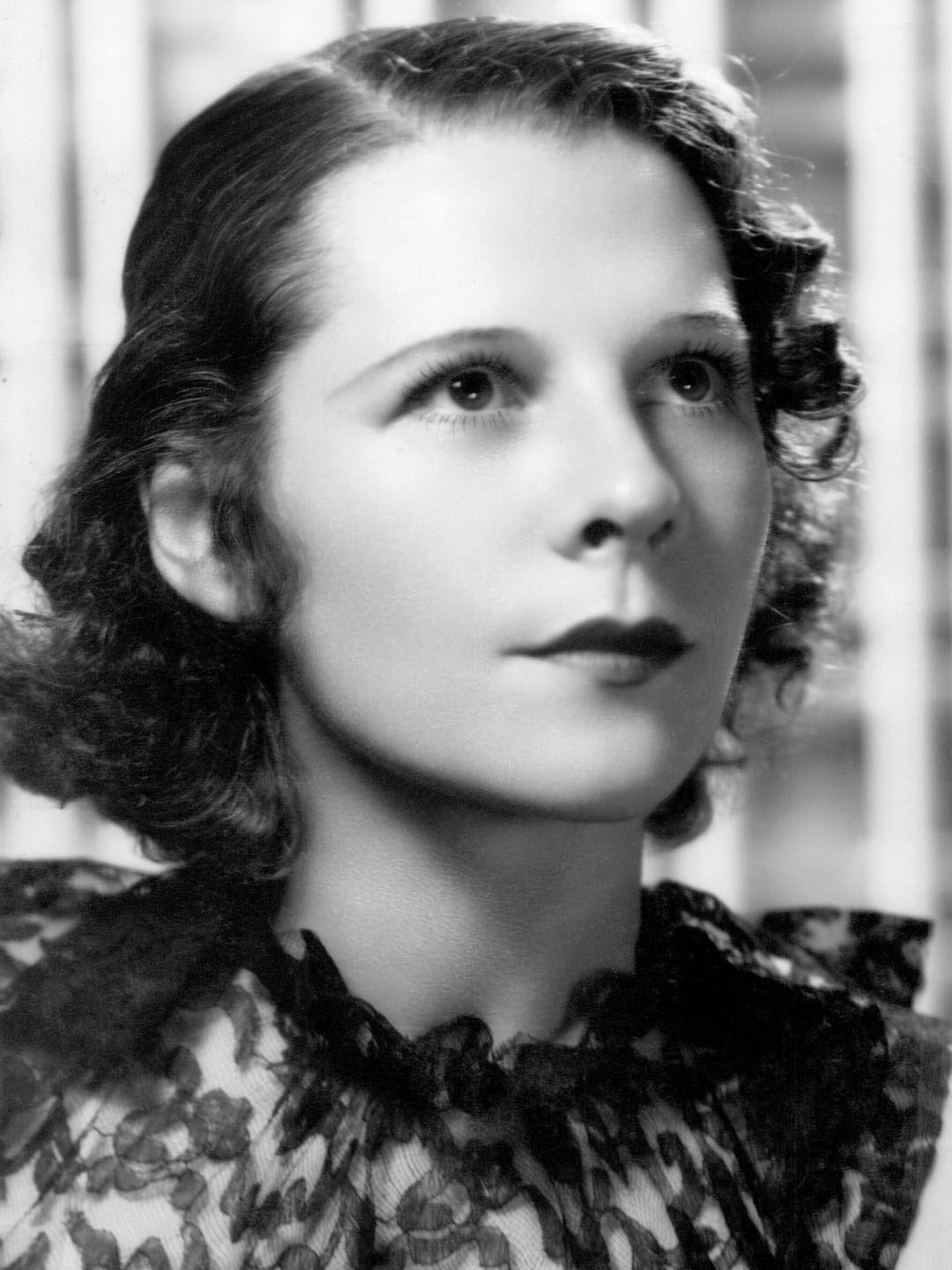 Ruth Gordon; Quincy, Massachusetts, ABD doğumlu Amerikalı oyuncu, senarist, yazar