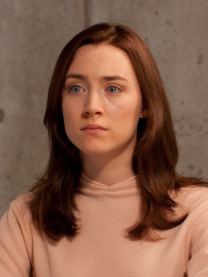 Saoirse Ronan; Bronx,New York City,New York,ABD doğumlu Saoirse Una Ronan olarak da bilinen İrlandalı  oyuncu