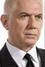 Selçuk Özer; Erzincan, Türkiye doğumlu Türk oyuncu