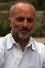 Selim Güneş; Borçka, Artvin, Türkiye doğumlu Türk kurgucu, senarist, yönetmen