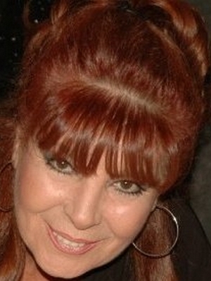 Selma Sonat; Eskişehir, Türkiye doğumlu Türk oyuncu