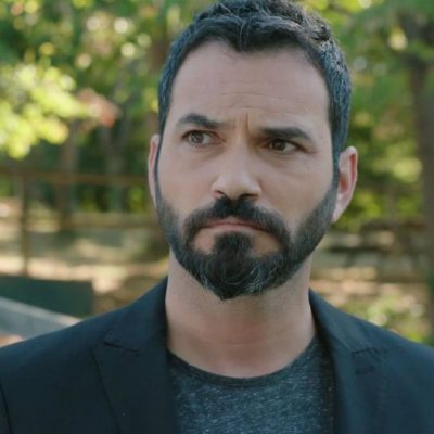 Serdar Özer; İstanbul, Türkiye doğumlu Türk oyuncu