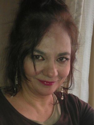 Sevda Aktolga; İstanbul, Türkiye doğumlu Türk oyuncu