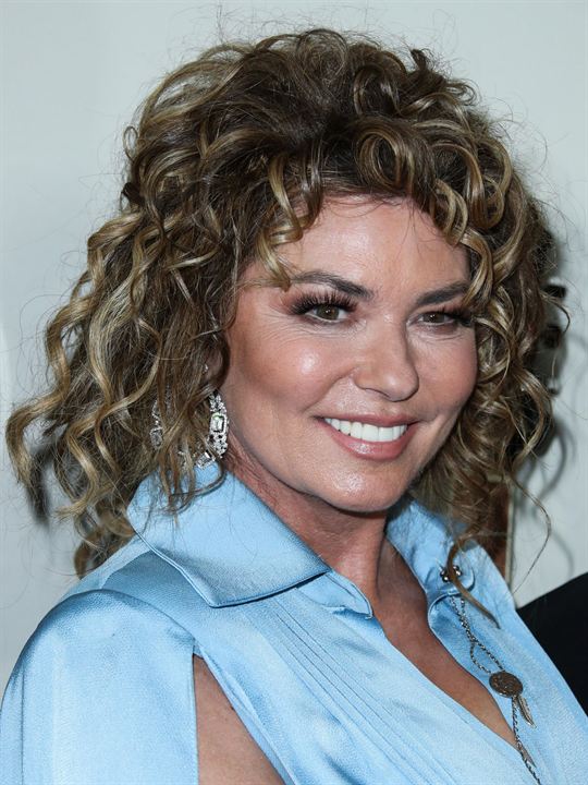 Shania Twain; Windsor,Ontario,Kanada doğumlu Eilleen Regina Edwards olarak da bilinen Kanadalışarkıcı, söz yazarıoyuncu, müzisyen