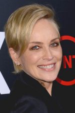 Sharon Stone; Meadville, Pensilvanya, ABD doğumlu Sharon Vonne Stone olarak da bilinen Amerikalı manken oyuncu, idari yapımcı, ortak yapımcı