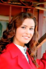 Sinem Öztufan; Karşıyaka, İzmir, Türkiye doğumlu Türk oyuncu