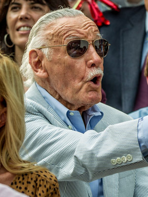 Stan Lee; Manhattan, New York City, New York, ABD doğumlu Stanley Martin Lieber olarak da bilinen Amerikalı çizgi roman yazarı oyuncu, idari yapımcı, yazar