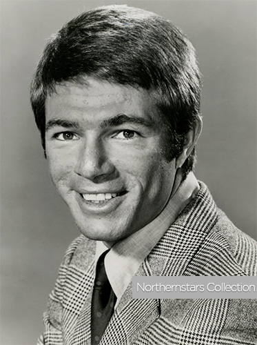 Stephen Young; Toronto,Ontario,Kanada doğumlu Kanadalı  oyuncu